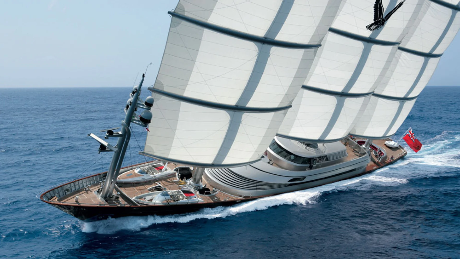 Tri-masted yacht